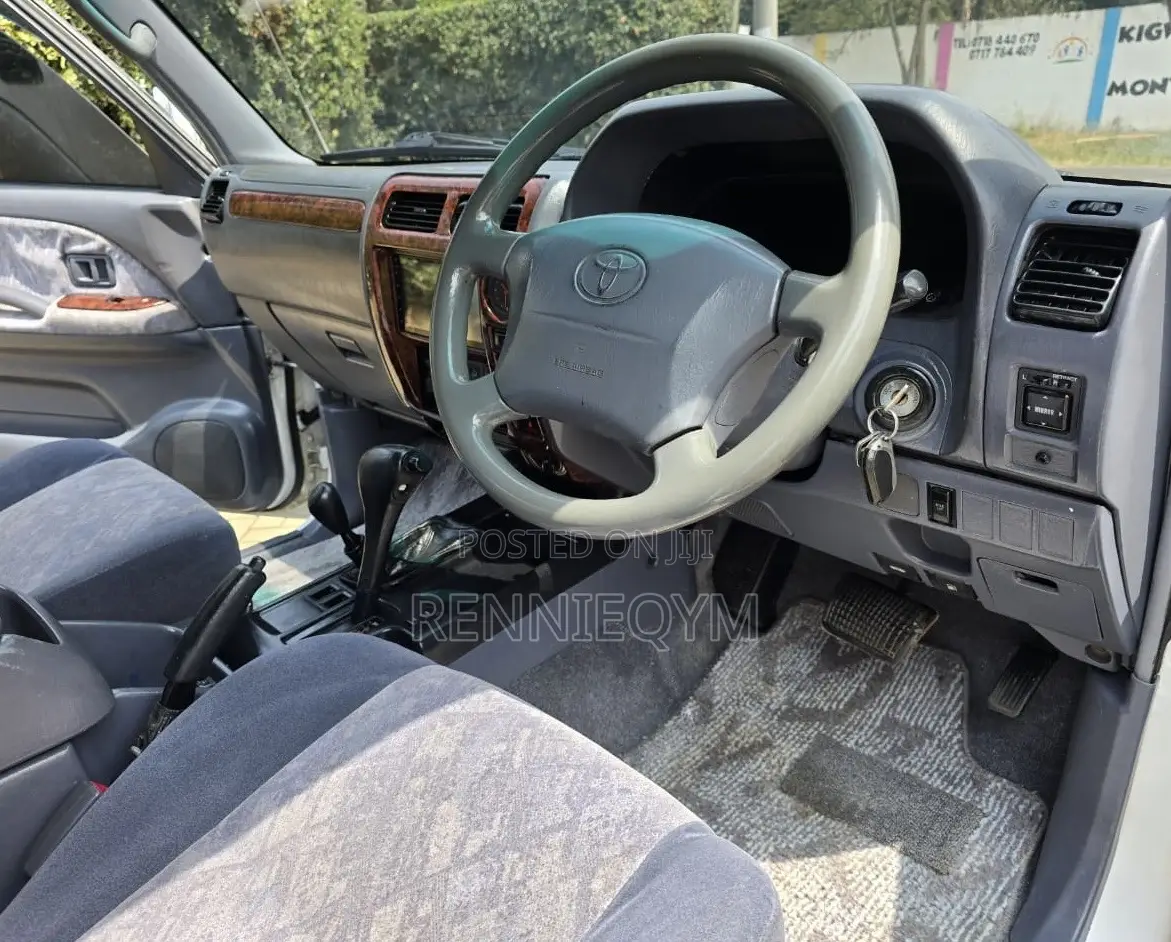 Toyota Land Cruiser Prado 1998 White