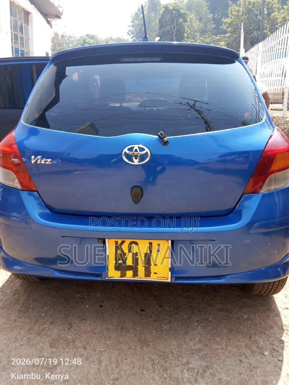 Toyota Vitz 2009 Blue