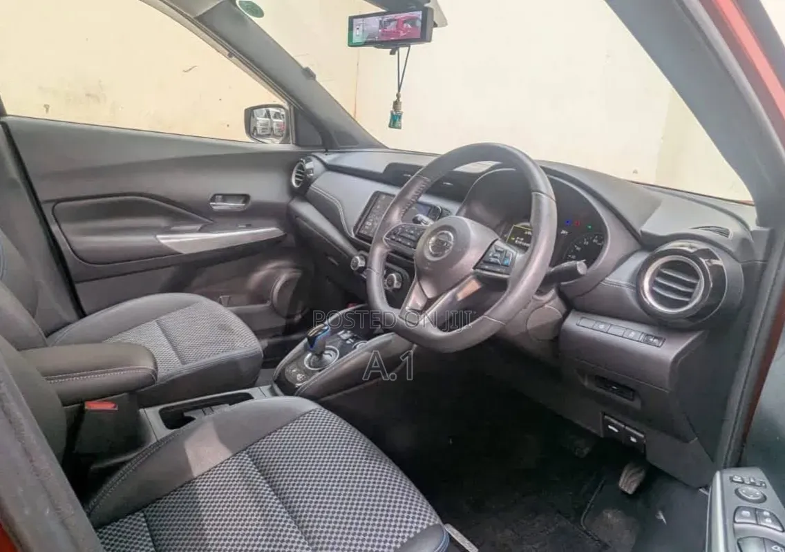 Nissan Kicks 2020 Red
