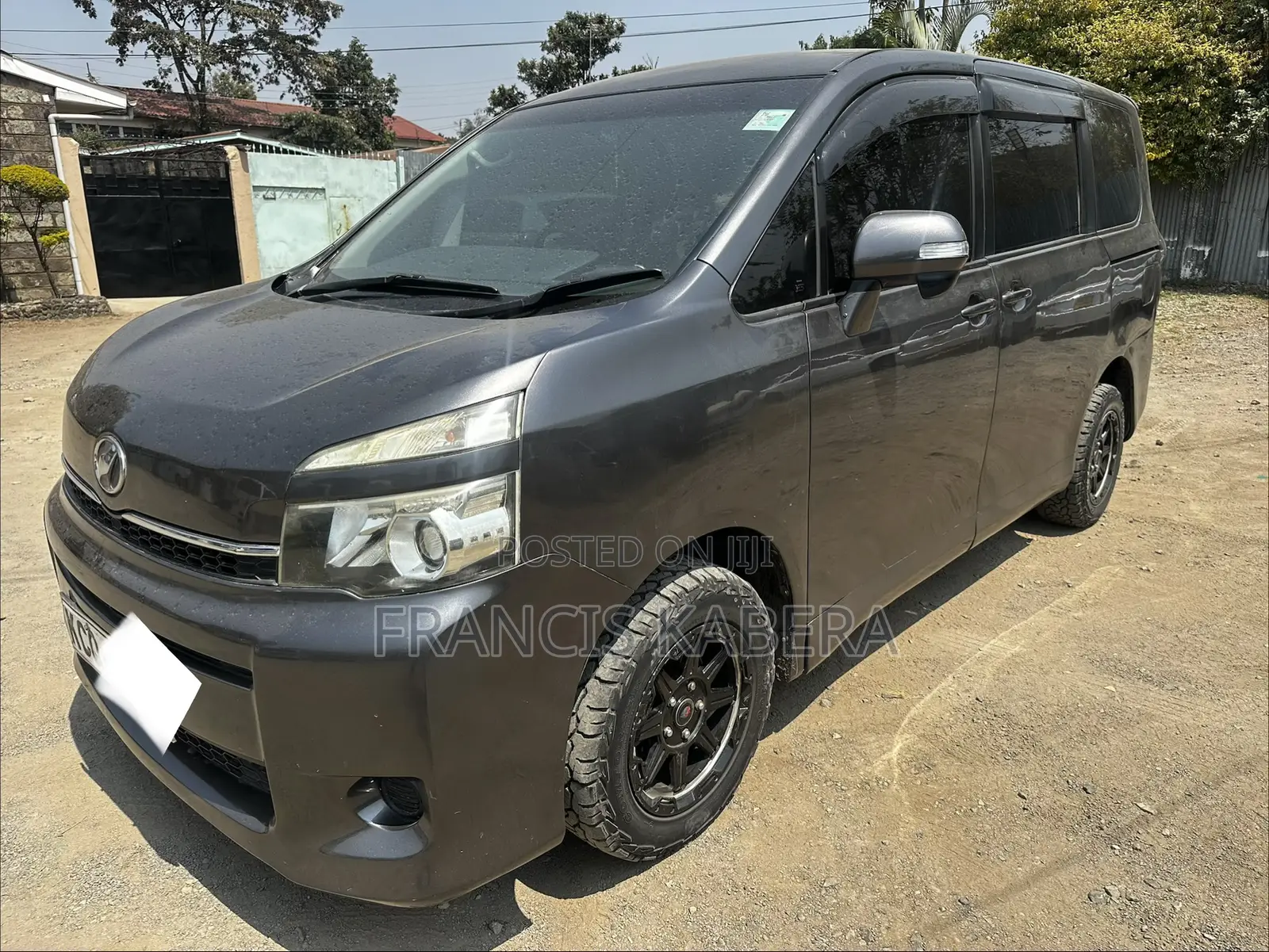 Toyota Voxy 2012 Black
