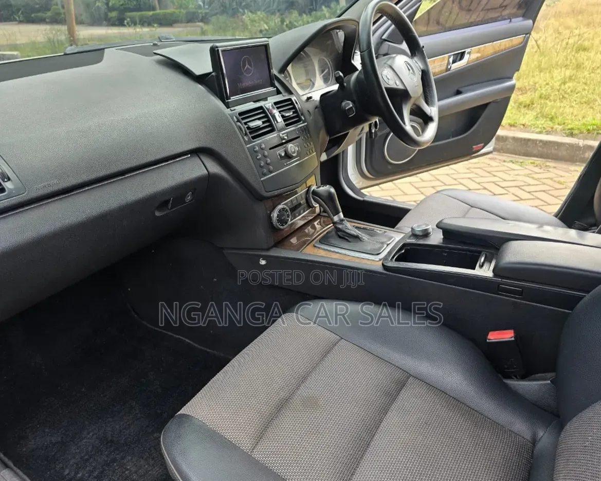 Mercedes-Benz C200 2008 Silver