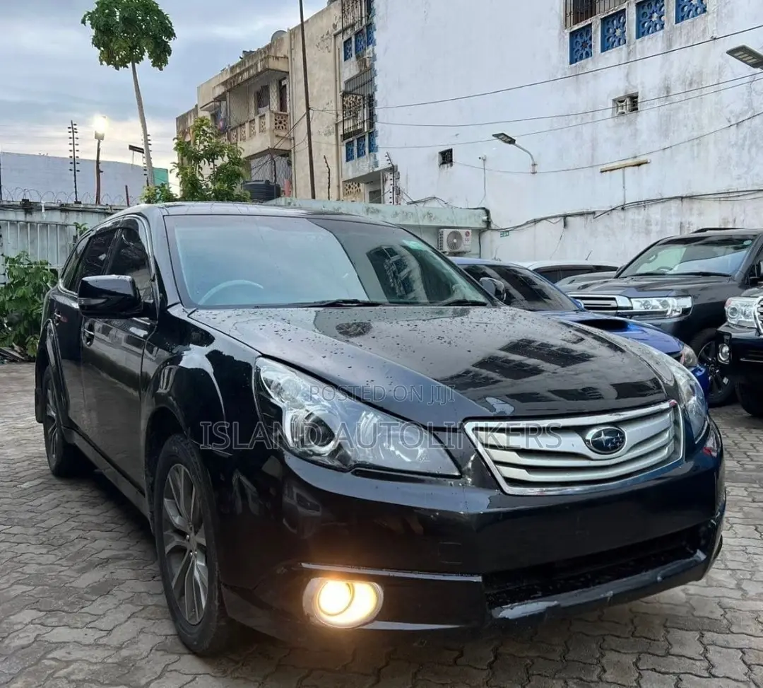 Subaru Outback 2012 Black