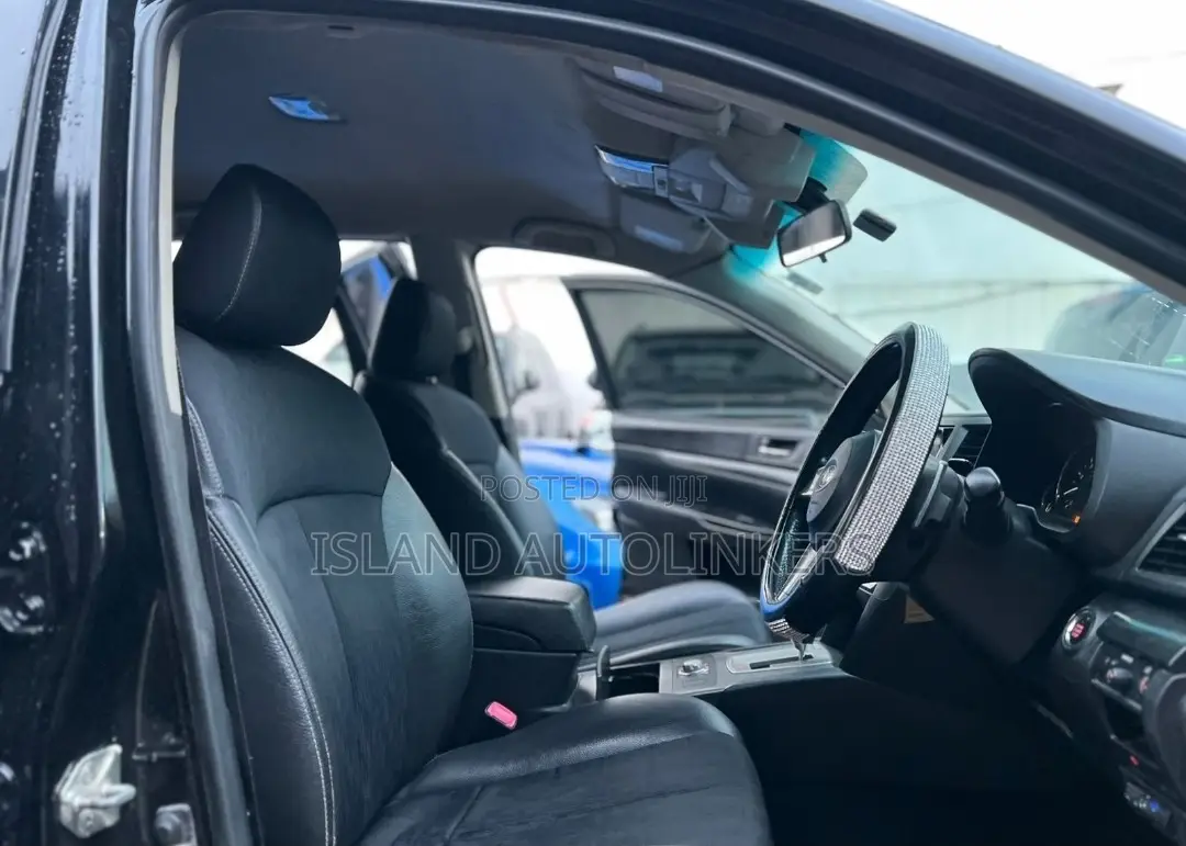 Subaru Outback 2012 Black