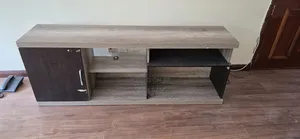 Classiv TV Stand