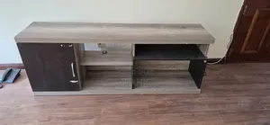 Classiv TV Stand