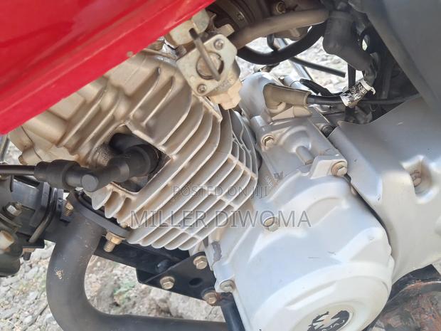 Bajaj Boxer 125 2024 Red - thumbnail 3