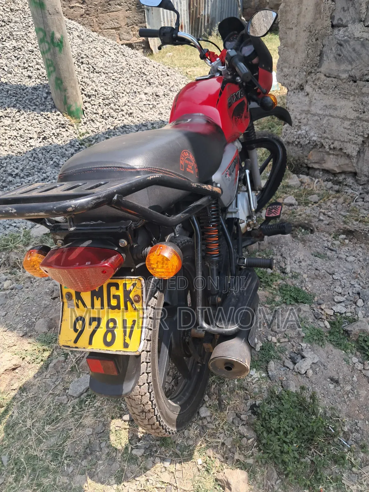 Bajaj Boxer 125 2024 Red