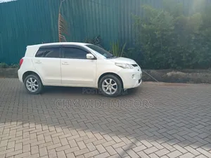 Toyota IST 2011 White