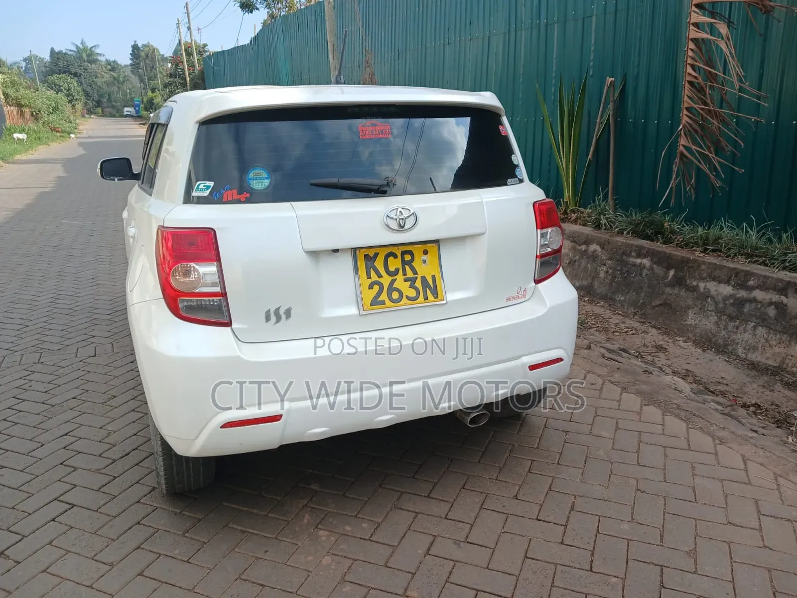 Toyota IST 2011 White