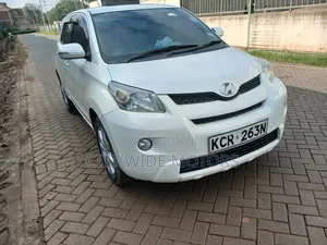 Toyota IST 2011 White