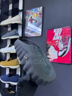 Nike X Travis Scott Mind 001