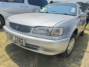 Toyota Corolla 1997 Silver