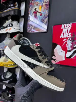 Jordan 1 Travis Scott Low Cut