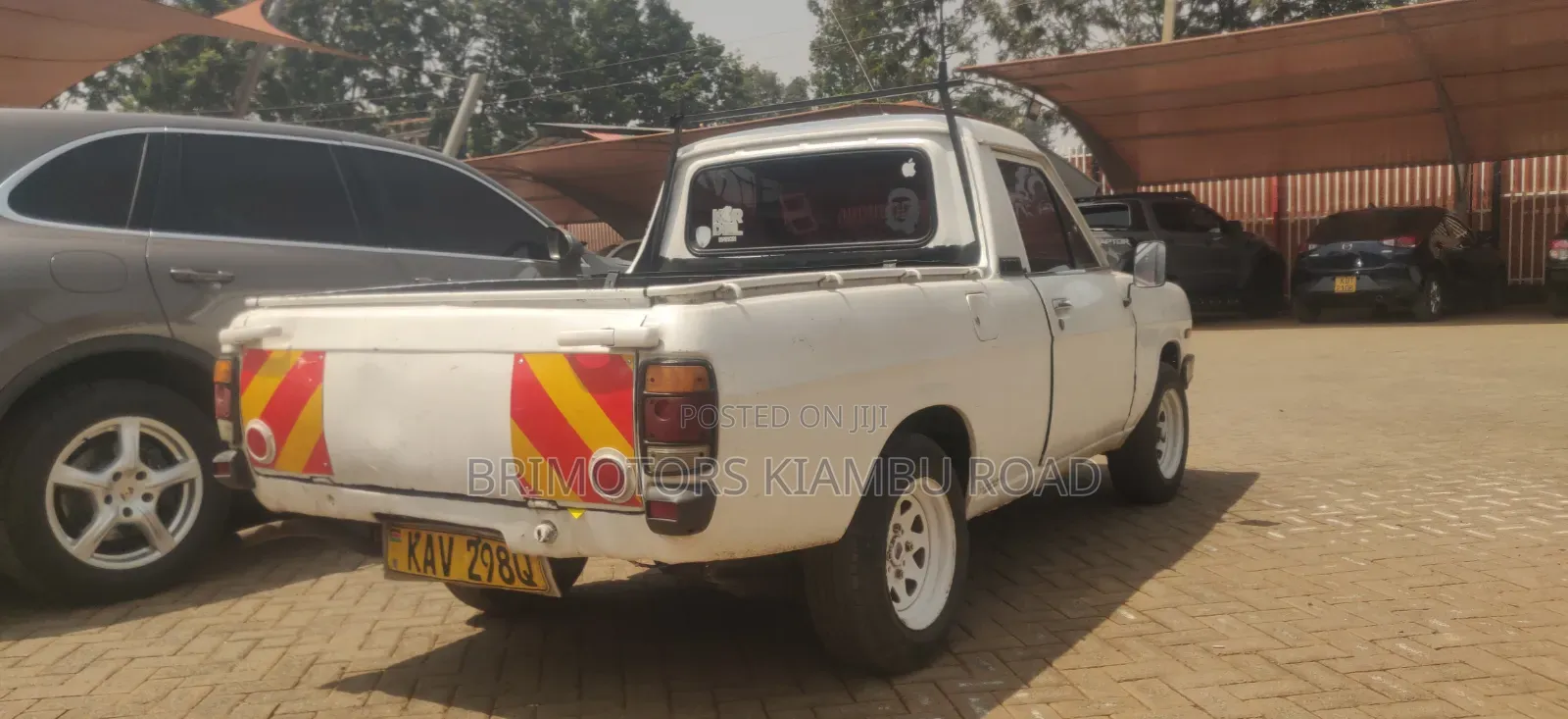 Nissan Pick-Up 2007 White