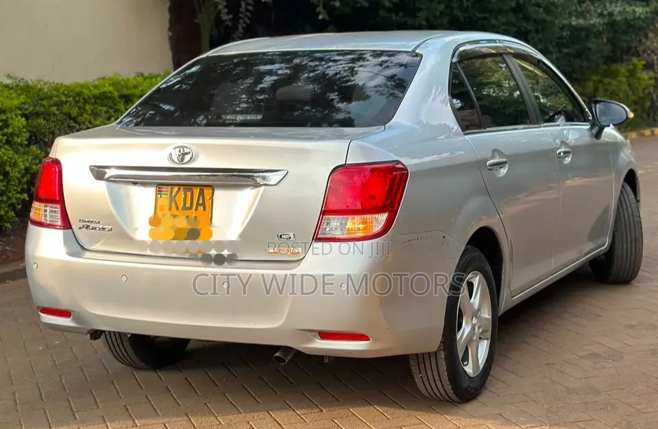 Toyota Axio 2013 Silver