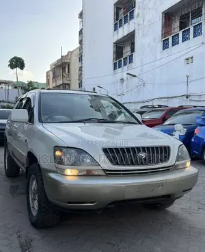 Toyota Harrier 3.0 V6 2002 White