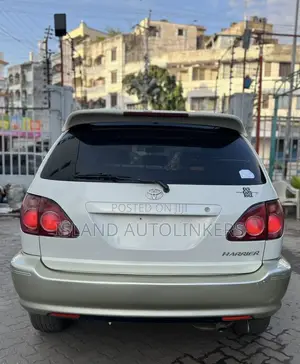 Toyota Harrier 3.0 V6 2002 White