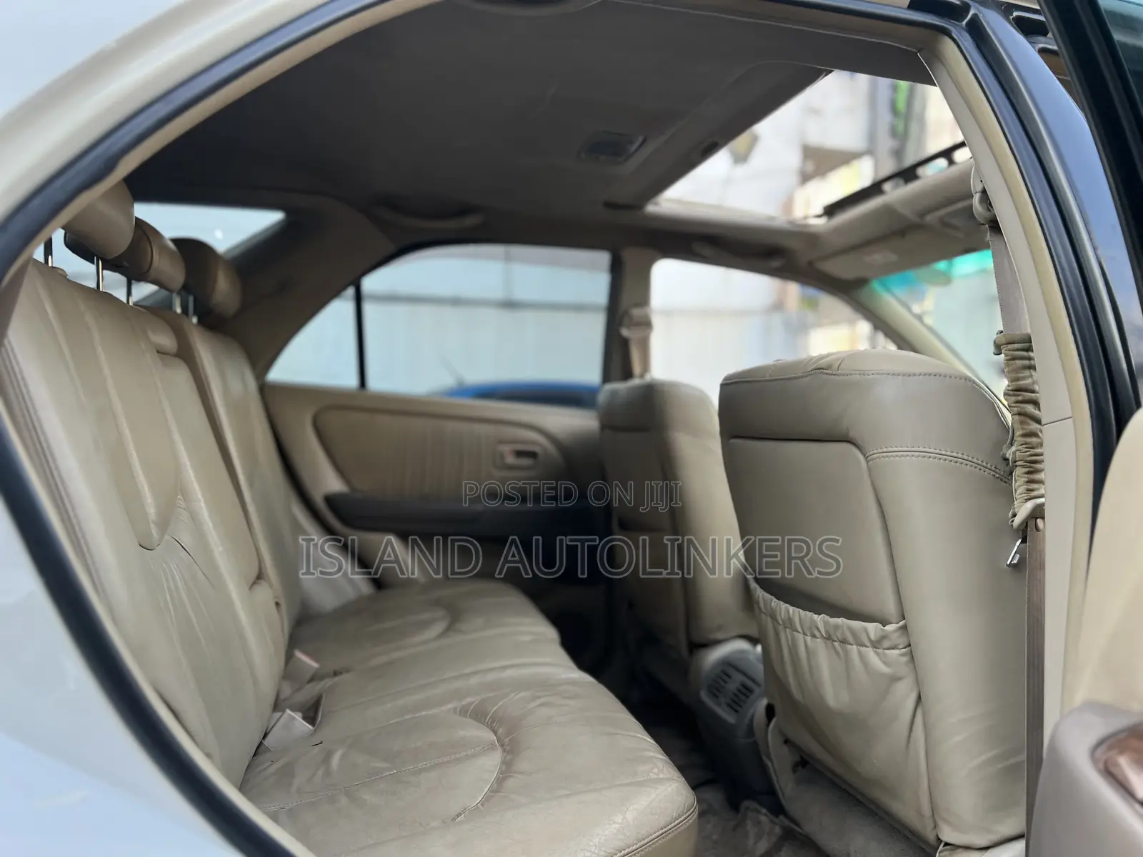 Toyota Harrier 3.0 V6 2002 White