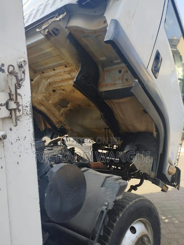 Isuzu Truck - thumbnail 6
