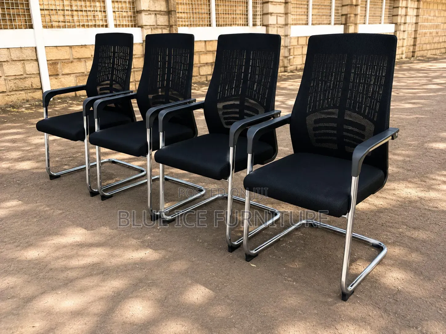 Modern Mesh Visitors Office Chair -Comfortable and Durable