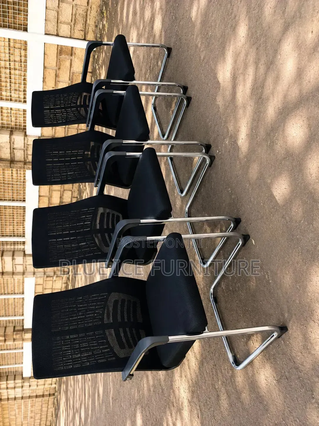 Modern Mesh Visitors Office Chair -Comfortable and Durable