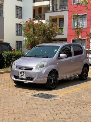 Toyota Passo 1.0 AWD 2013 Purple