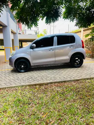 Toyota Passo 1.0 AWD 2013 Purple