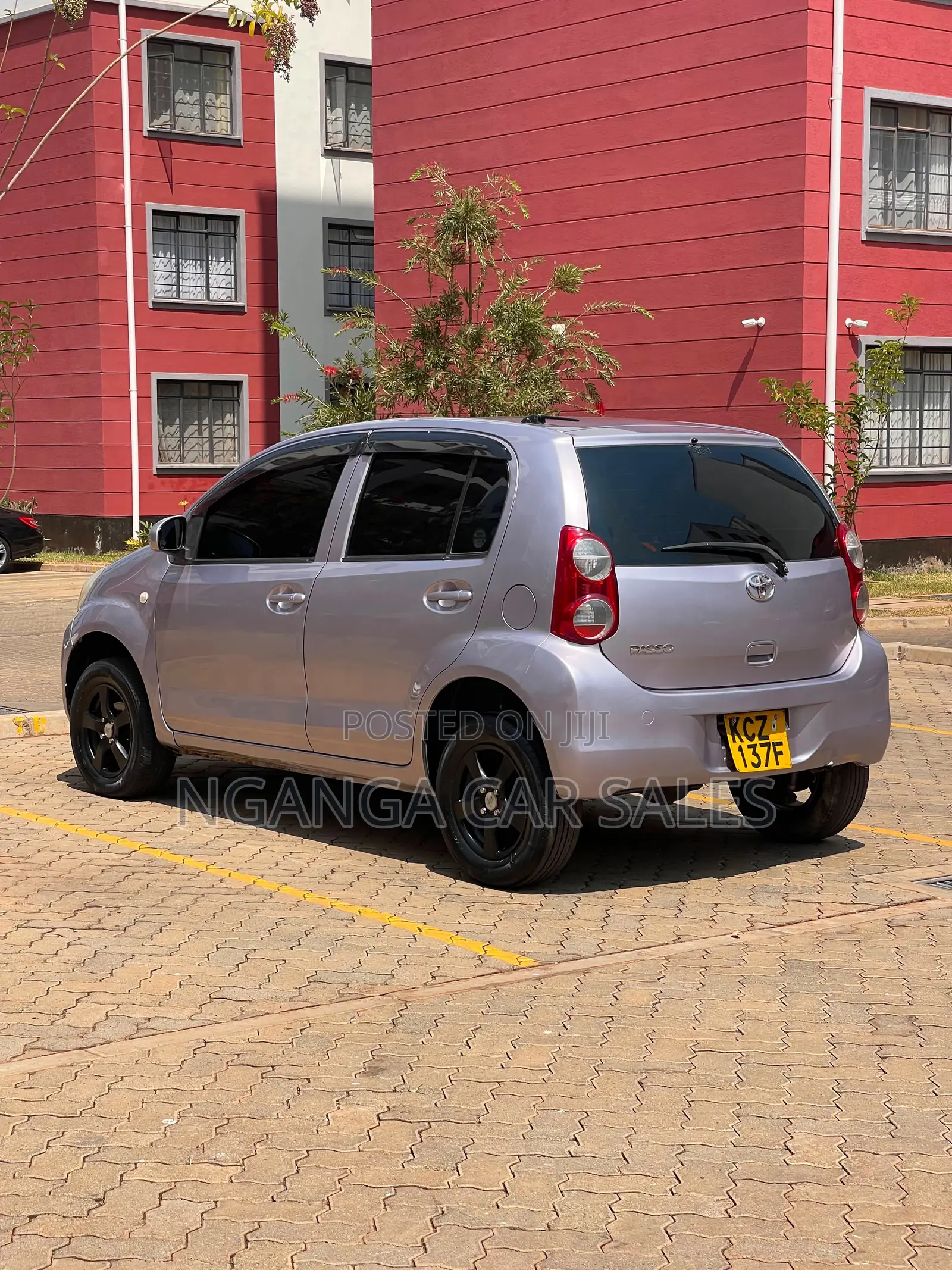 Toyota Passo 1.0 AWD 2013 Purple