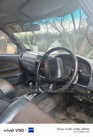 Toyota Hilux 1999 Blue
