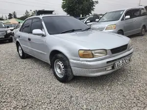 Toyota Corolla 2001 Gold