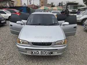 Toyota Corolla 2001 Gold