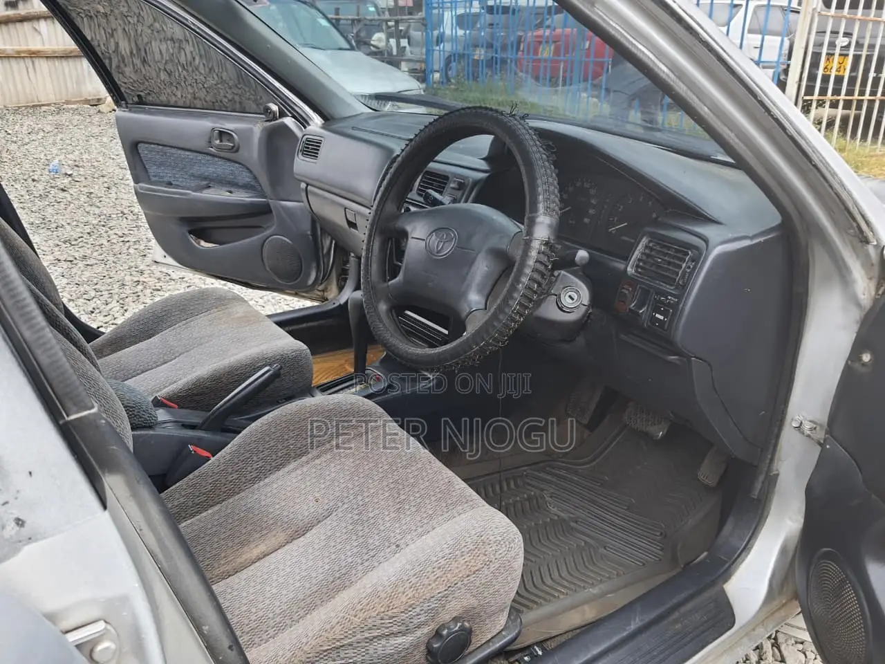 Toyota Corolla 2001 Gold