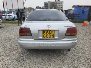 Toyota Corolla 2001 Gold