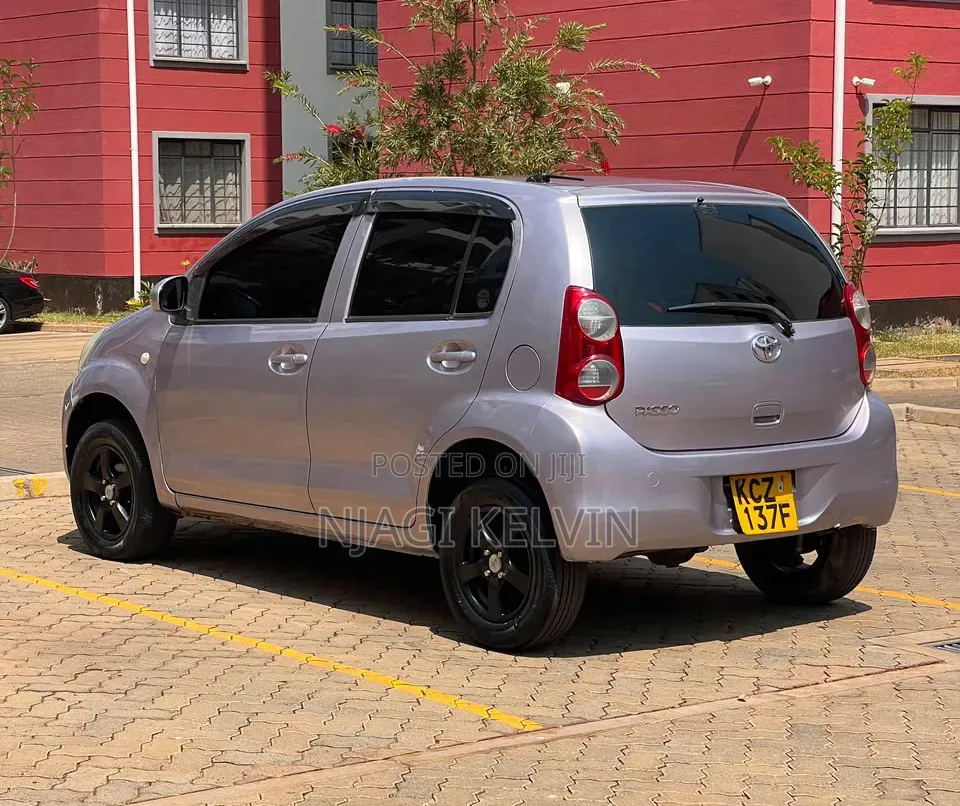 Toyota Passo 2013 Purple