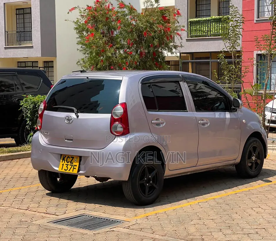 Toyota Passo 2013 Purple