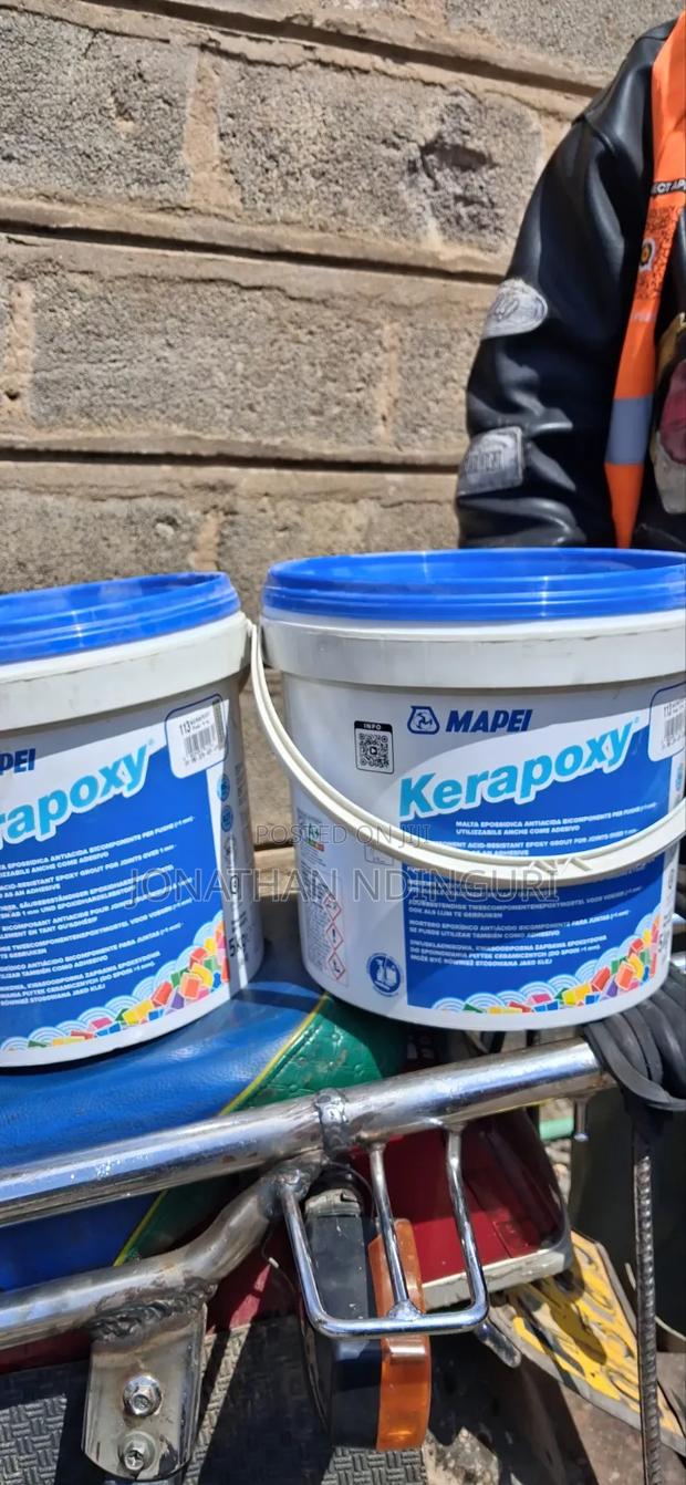 Kerapoxy – Heavy-Duty Tile Joint Filler - main view