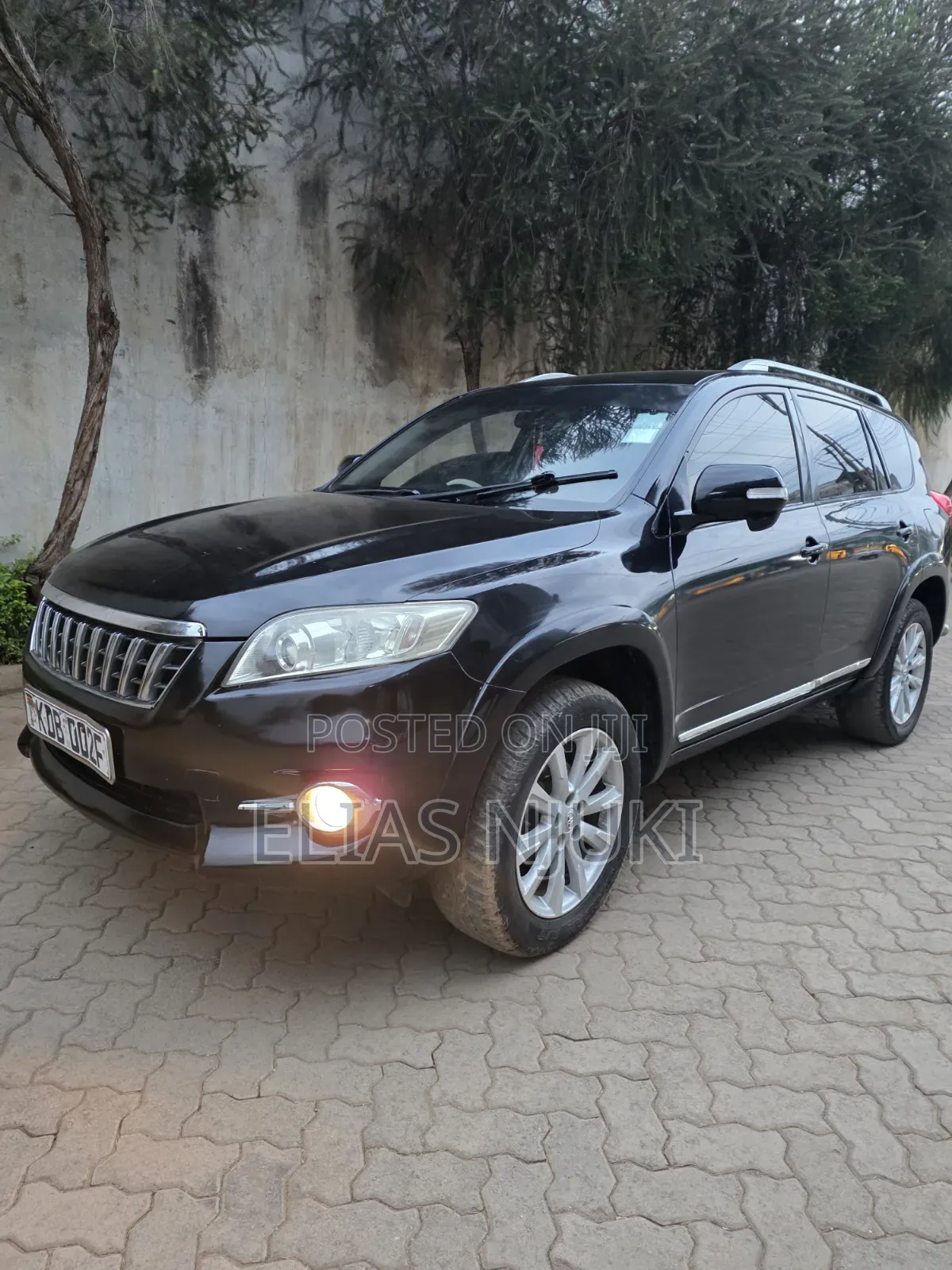 Toyota Vanguard 2013 Black