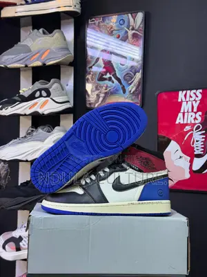 Retro Jordan 1 Shoe