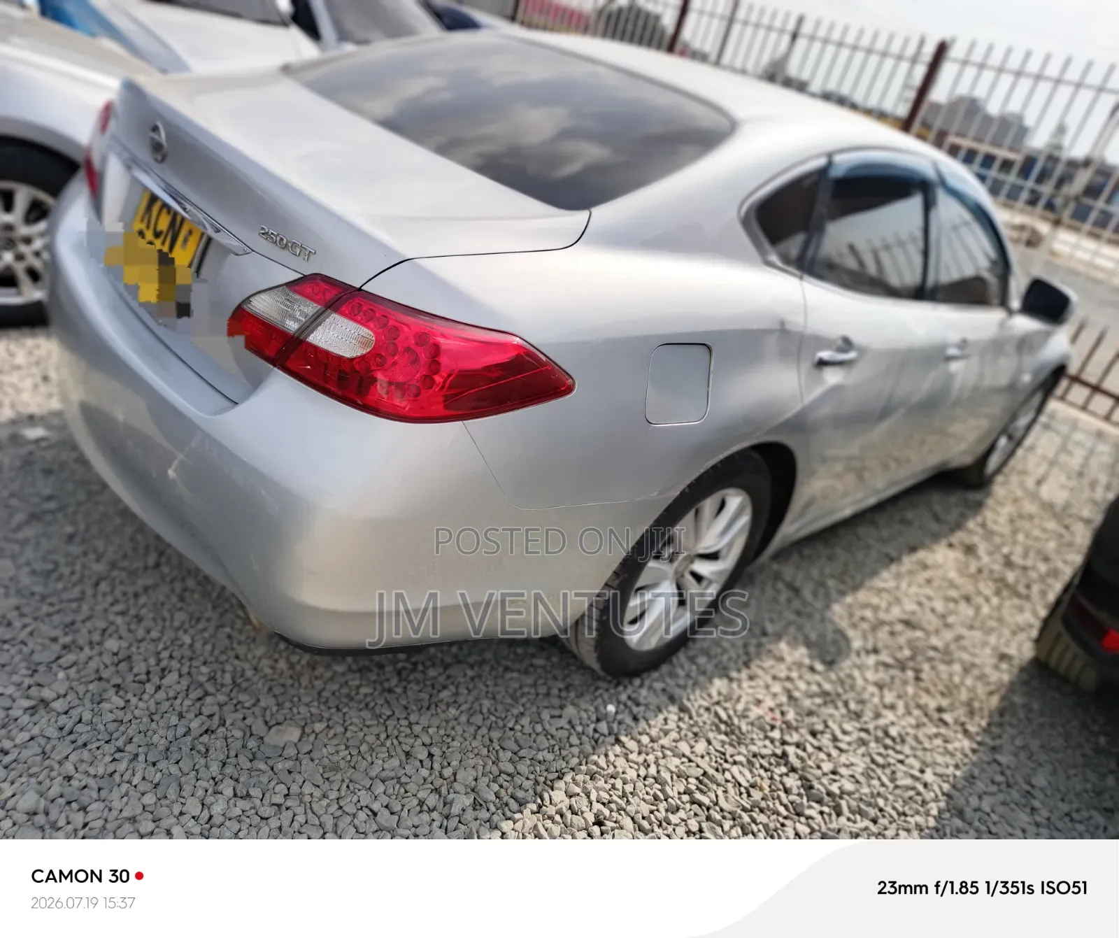 Nissan Fuga 2011 Silver