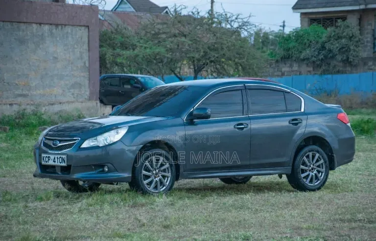 Subaru Legacy 2.5i Sedan 2012 Gray