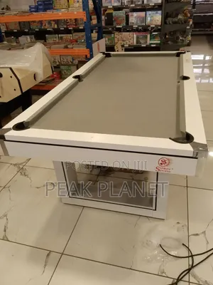 High Quality Pool Table With Balls Cue Sticks