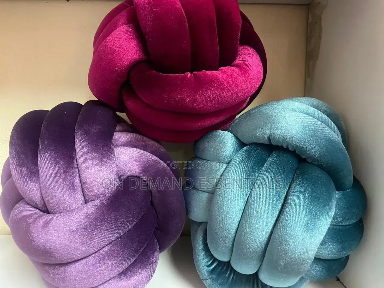 30 Cm Hand Wooven Soft Knot Ball Pillows for Living Room and Bedroom
