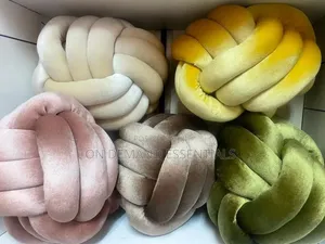 30 Cm Hand Wooven Soft Knot Ball Pillows for Living Room and Bedroom