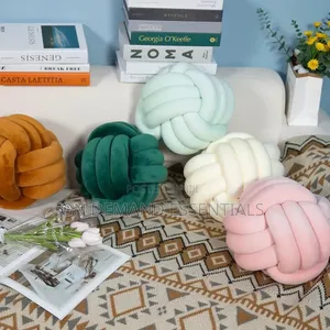 30 Cm Hand Wooven Soft Knot Ball Pillows for Living Room and Bedroom