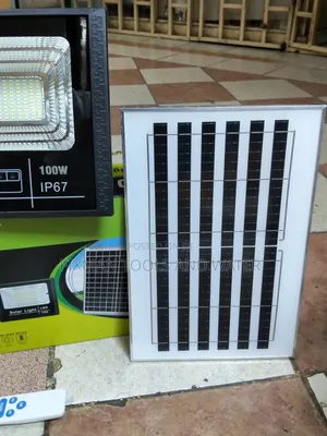 BRIGHTEST IP 68 SOLAR FLOOD LIGHT 100 Watts With Remote