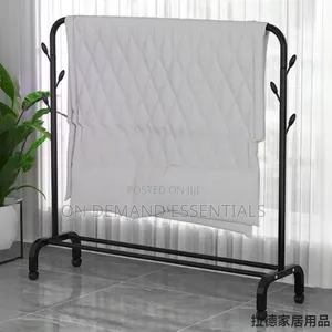 Single Pole Standing Iron Cloth Drying Rack