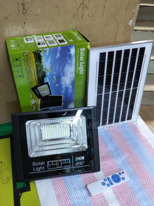 Best SOLAR FLOOD LIGHT 200 WATTS IP 68 With Remote - main view