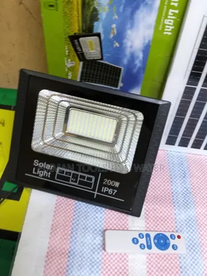 Best SOLAR FLOOD LIGHT 200 WATTS IP 68 With Remote