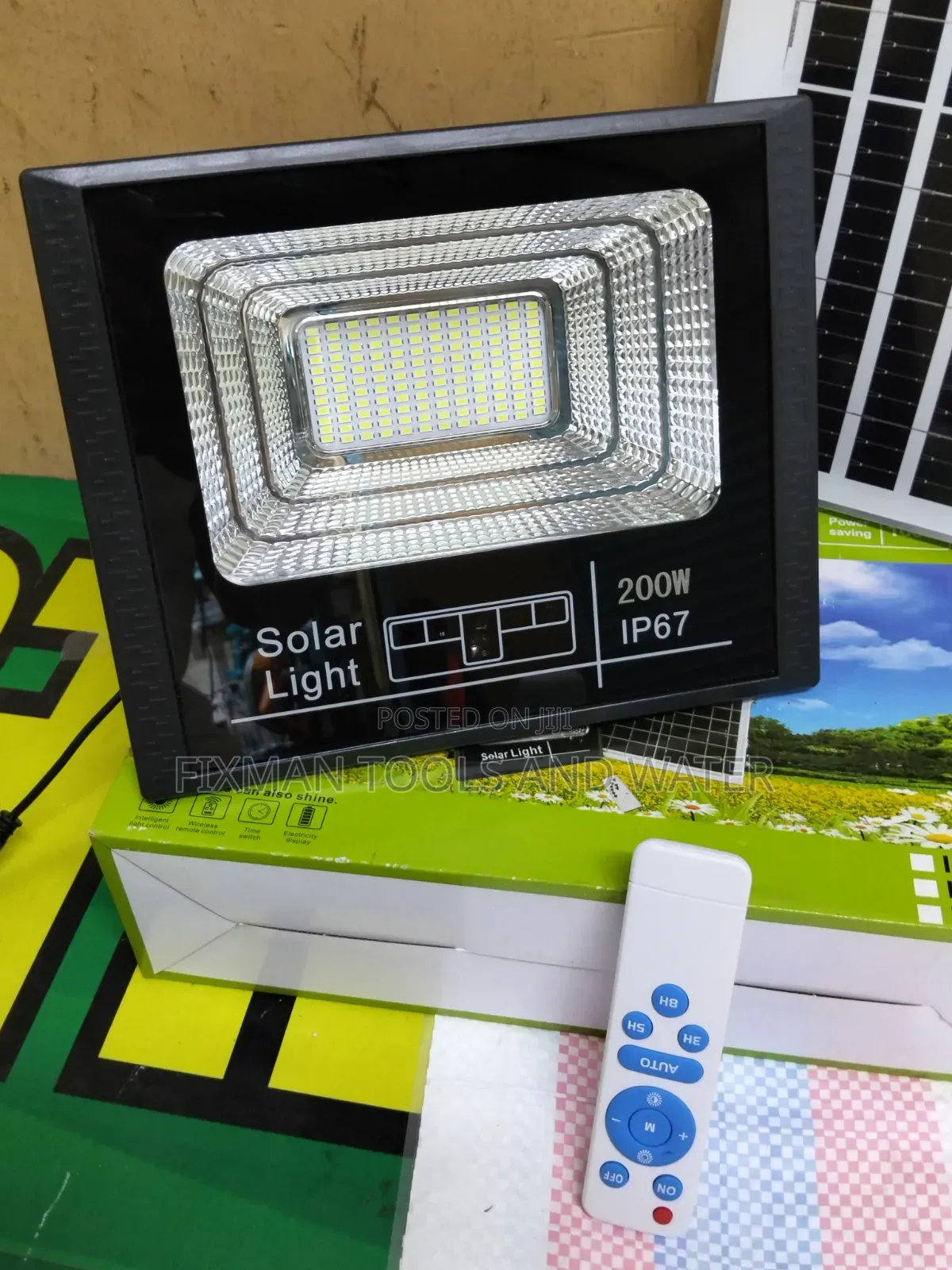 Big Span Ip 68 Solar Lights 200 Watts With Remote and Stands