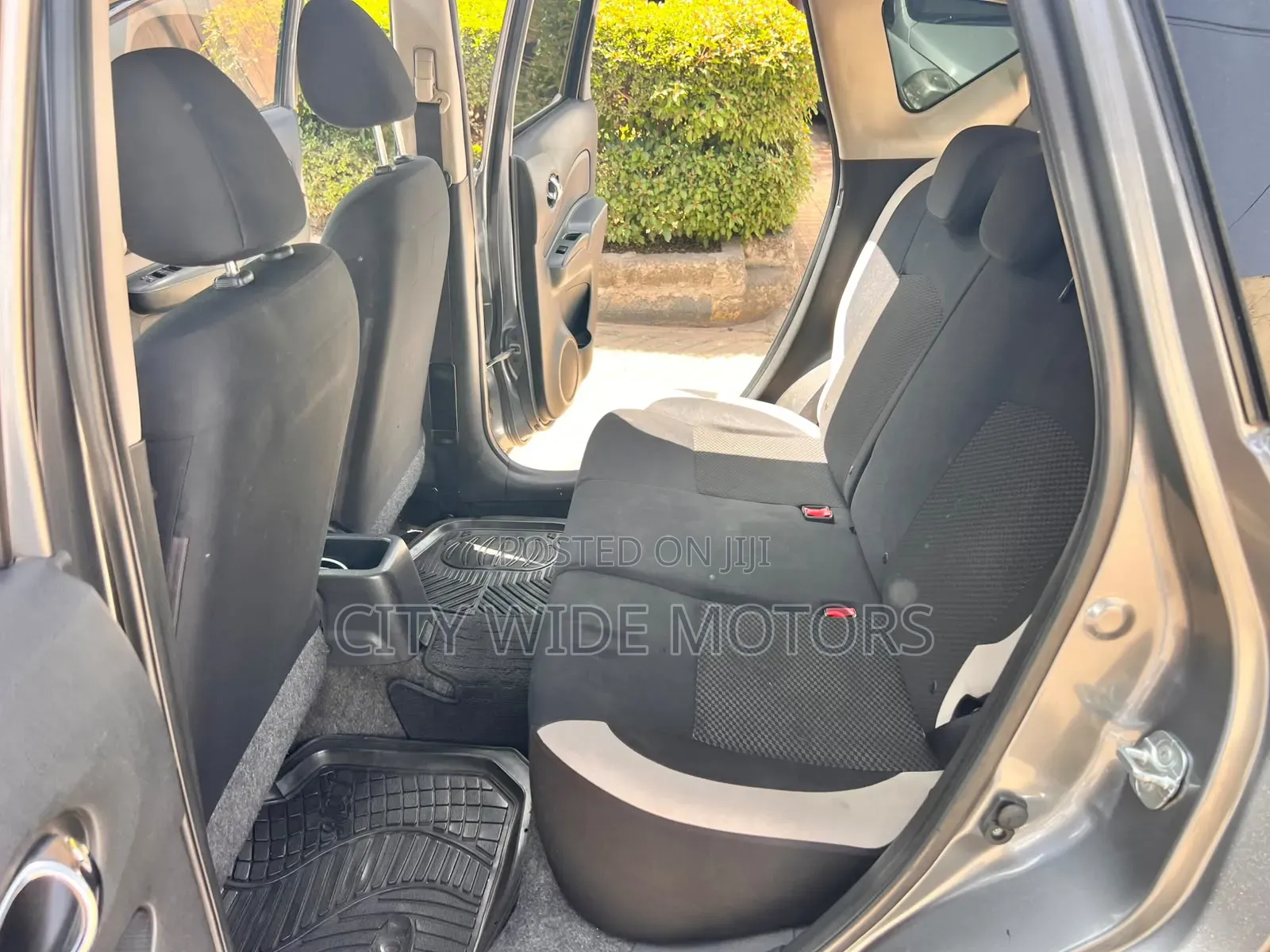 Mercedes-Benz C200 2009 White